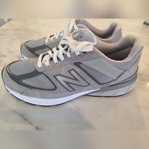 New Balance 990v5 Mens Tennis Shoes 10.5 Wide Dad Shoe